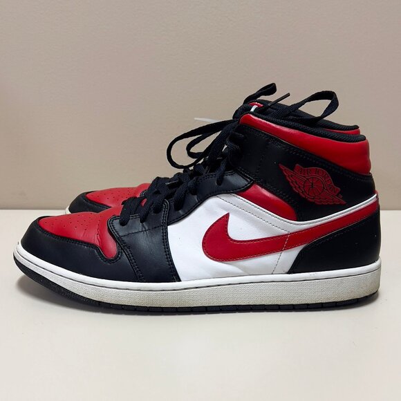 Jordan 1 Mid White Black Red (2022) Men's Size 14 - 554724-079 - Picture 1 of 8